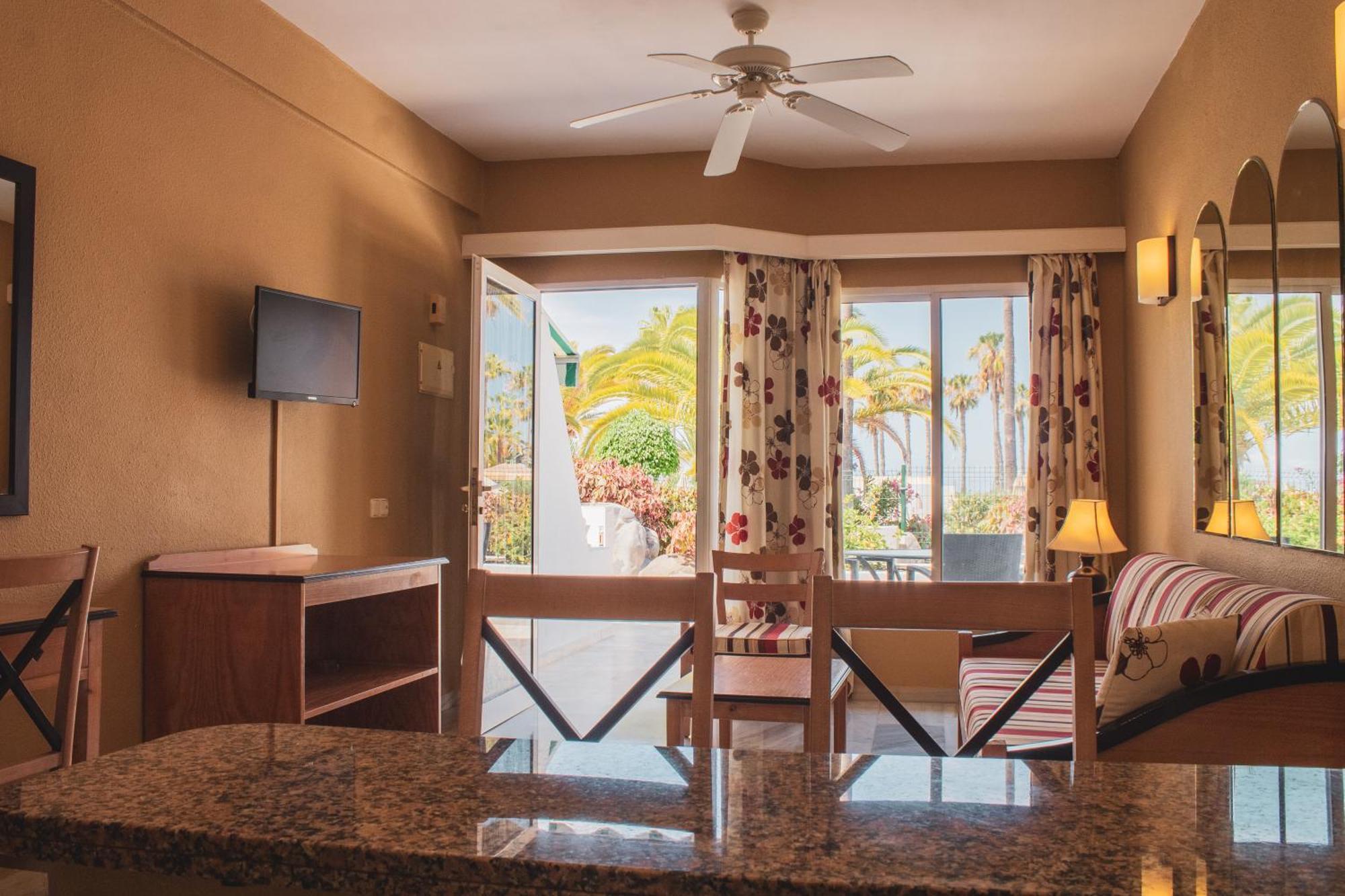 Apartamentos El Beril Costa Adeje Екстер'єр фото