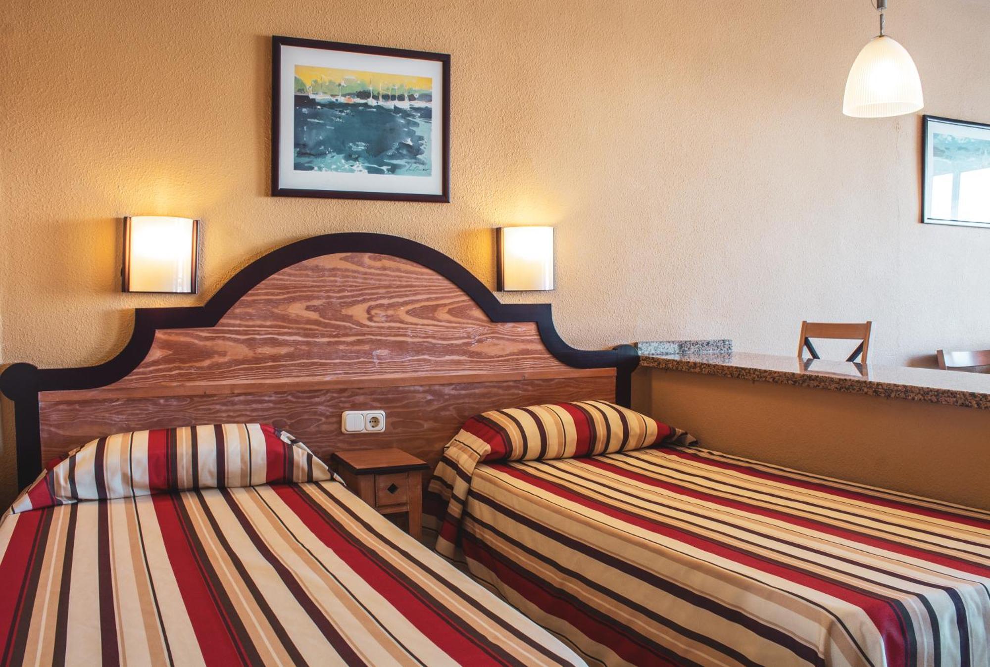 Apartamentos El Beril Costa Adeje Екстер'єр фото